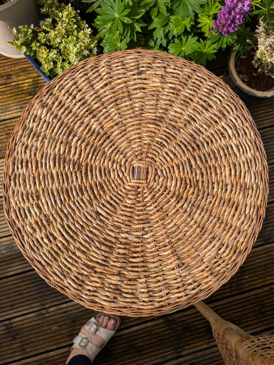 Round Garden Rattan table - Image 2