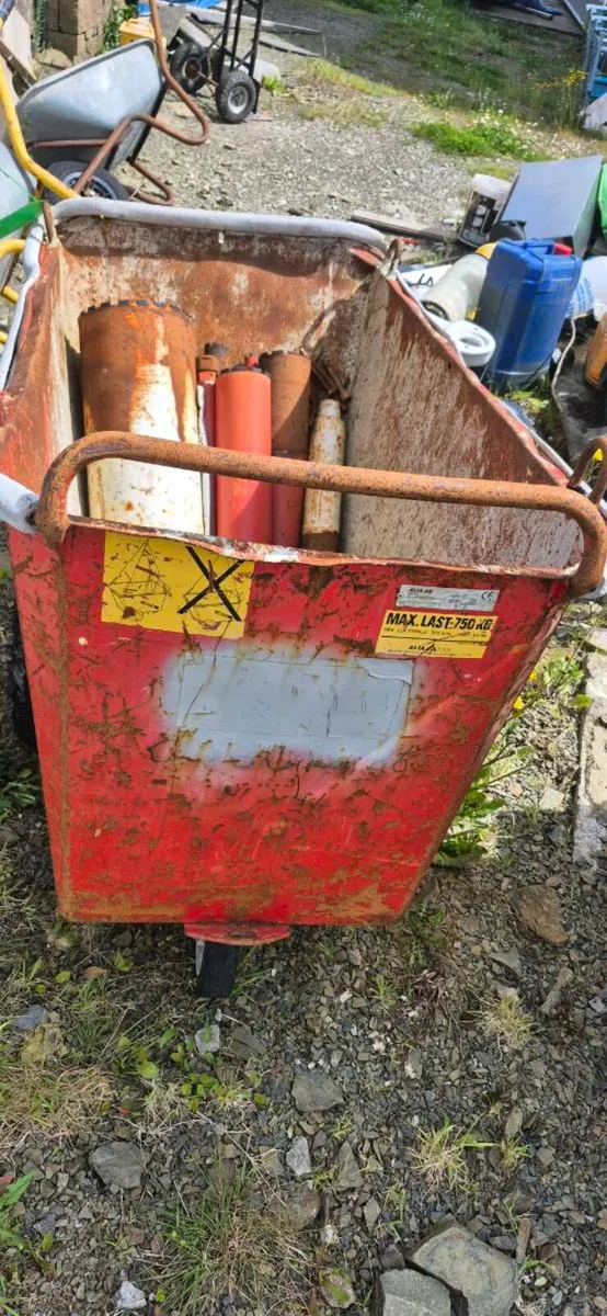 Rubble Barrow Cart Steel - Image 2