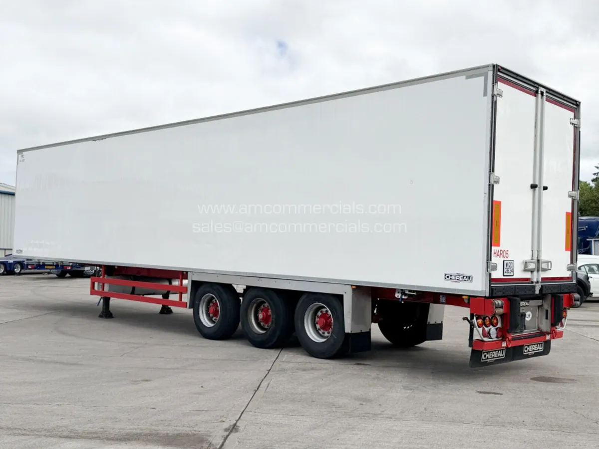 2014 CHEREAU Meat Rail Trailer - Image 4
