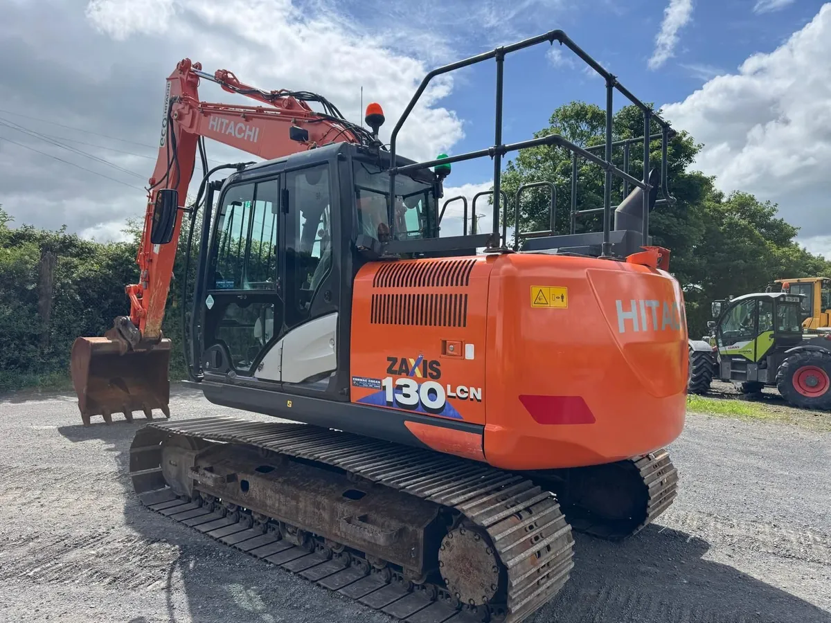 Hitachi ZX130LCN-6 Excavator - Image 2