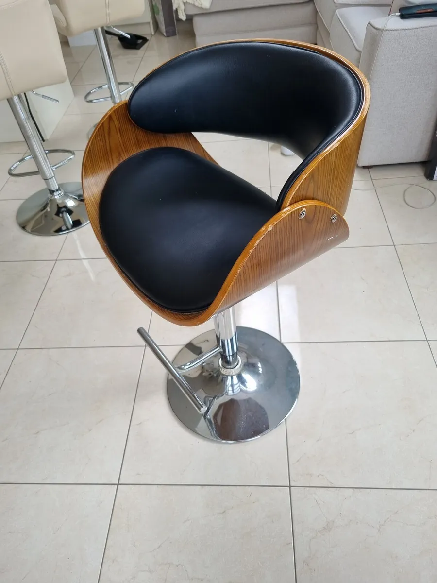 Swivel bar stool - Image 1
