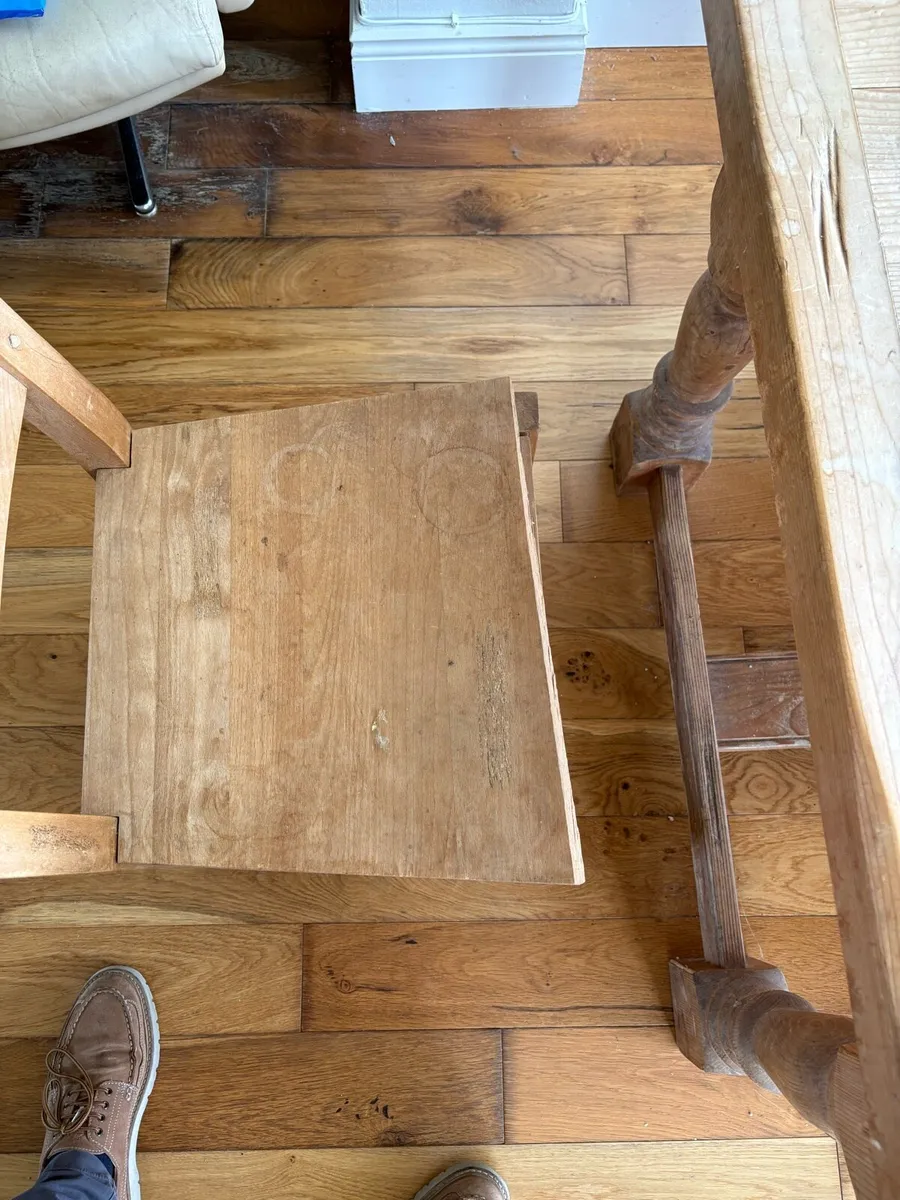 Dining table - Image 2