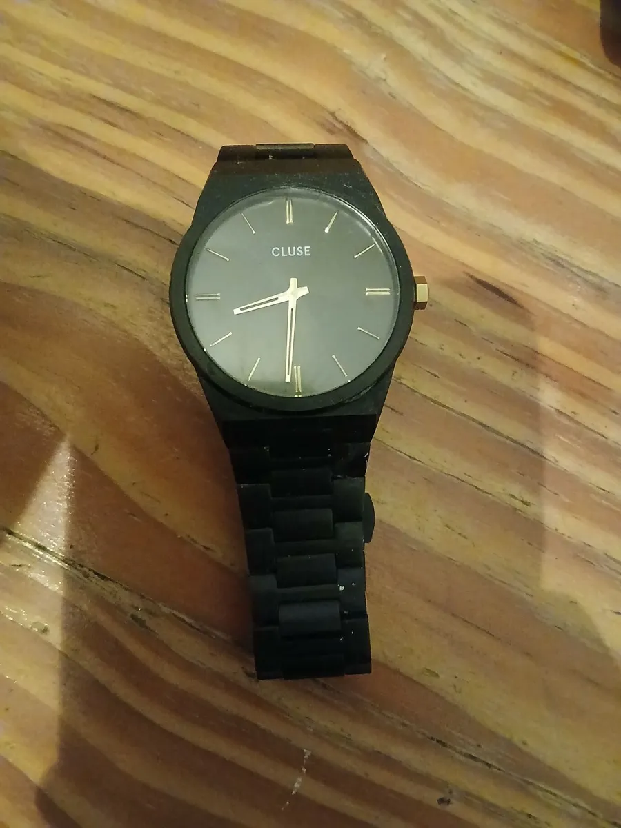 Cluse Black Watch - Image 1