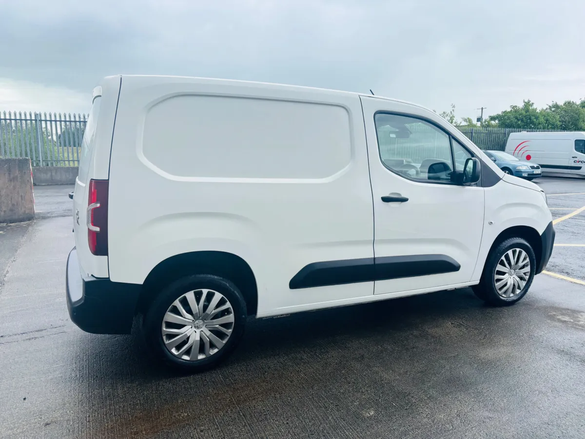 2022 Peugeot Partner 1.5 100bhp €11,450 + VAT - Image 4