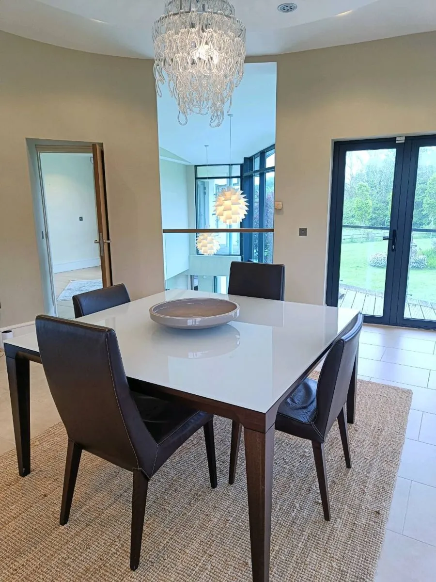 Calligaris Dining table  - 4 chairs and side table - Image 1