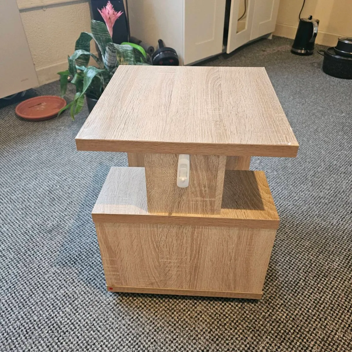 Wooden table - Image 2
