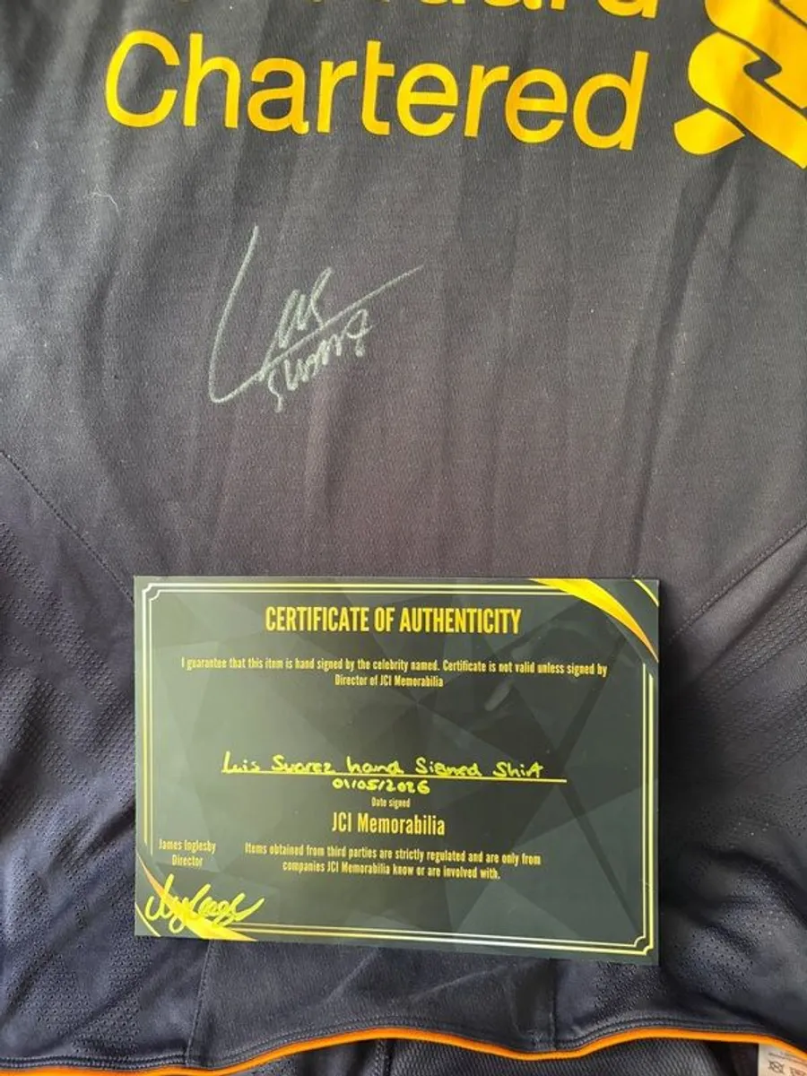 Luis Suarez signed Liverpool jersey - Image 3