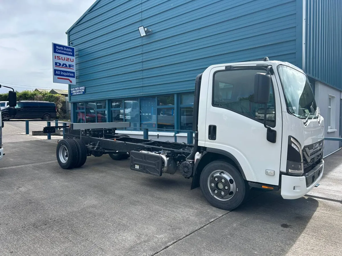 NEW ISUZU NPR 7.5TON CHASSIS CAB - Image 2