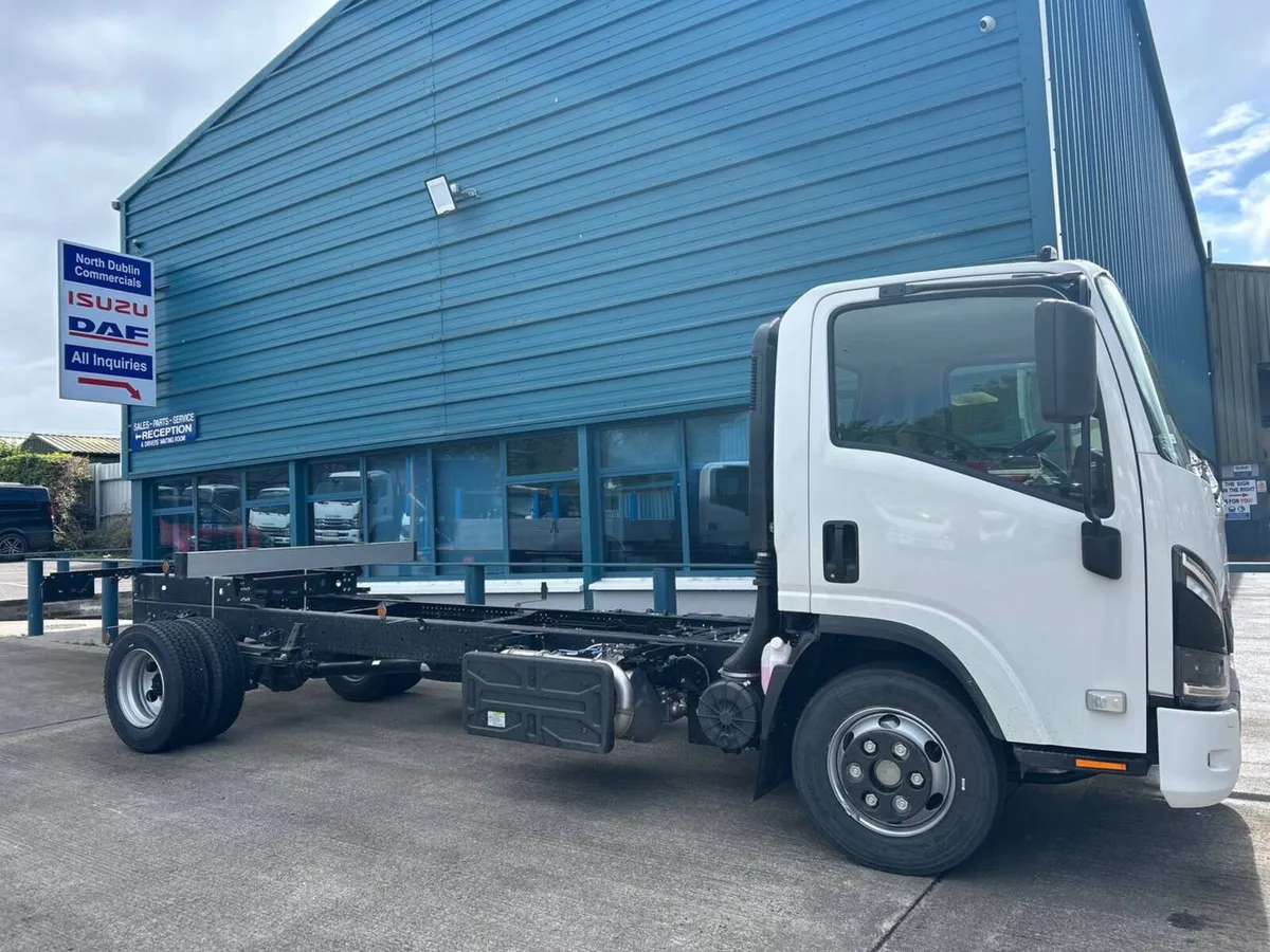 NEW ISUZU NPR 7.5TON CHASSIS CAB - Image 3
