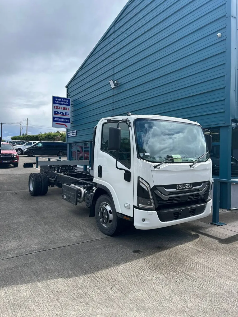 NEW ISUZU NPR 7.5TON CHASSIS CAB - Image 4