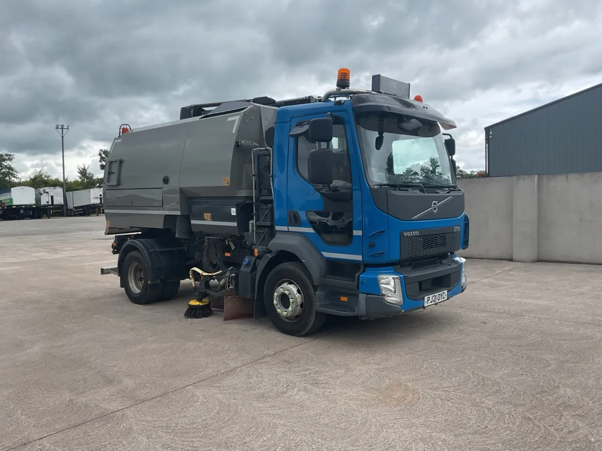 2021 Volvo FL250 4x2 Sweeper - Image 1