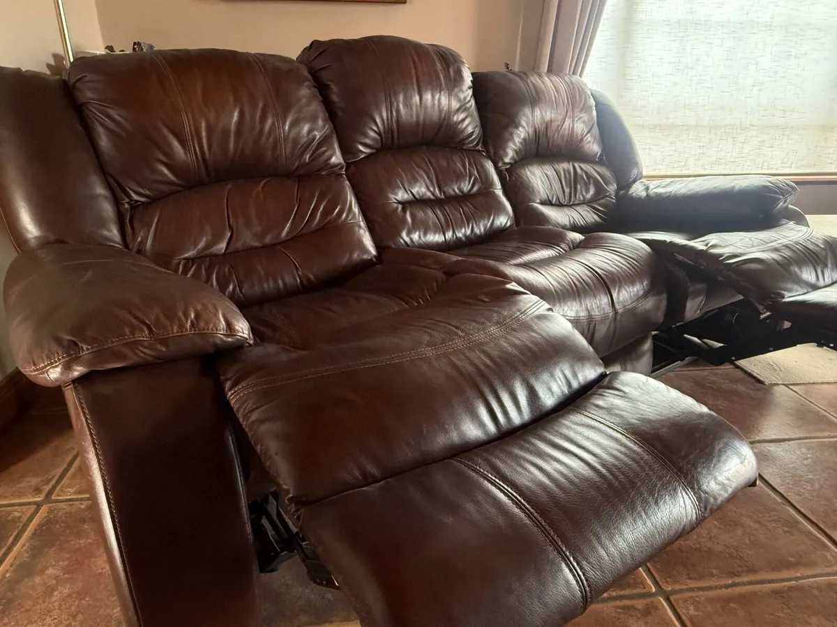 Brown Leather Recliner Suite 3,2,1 Set sofa, couch - Image 2