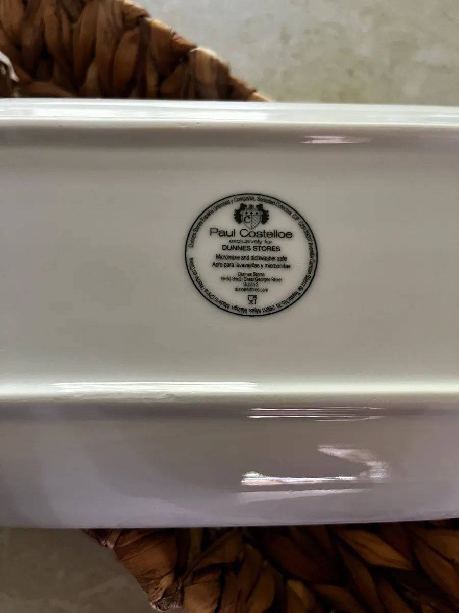 Paul Costelloe serving Dish & Basket - Image 2