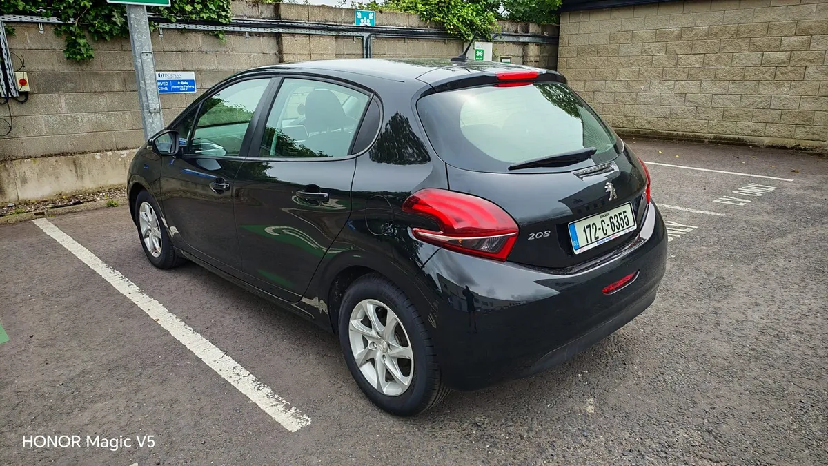 Peugeot 208 - Image 4