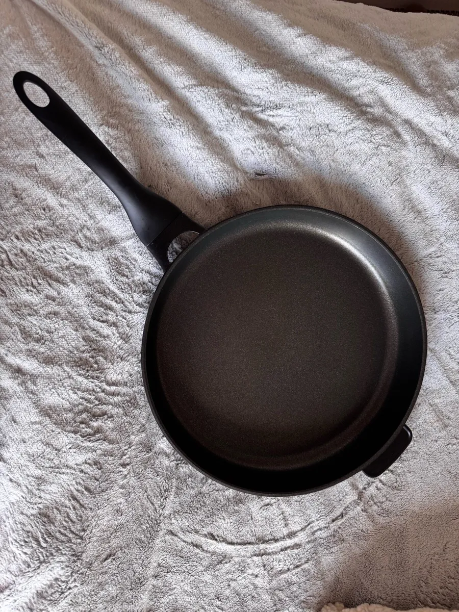 Big frying pan 32cm ernesto nonstick - Image 1