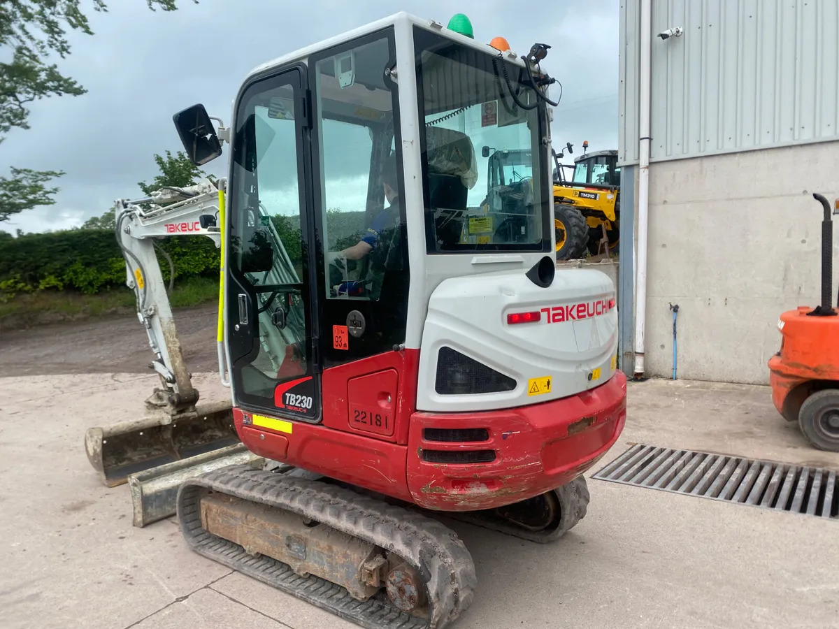 2022 TAKEUCHI TB230 - Image 1