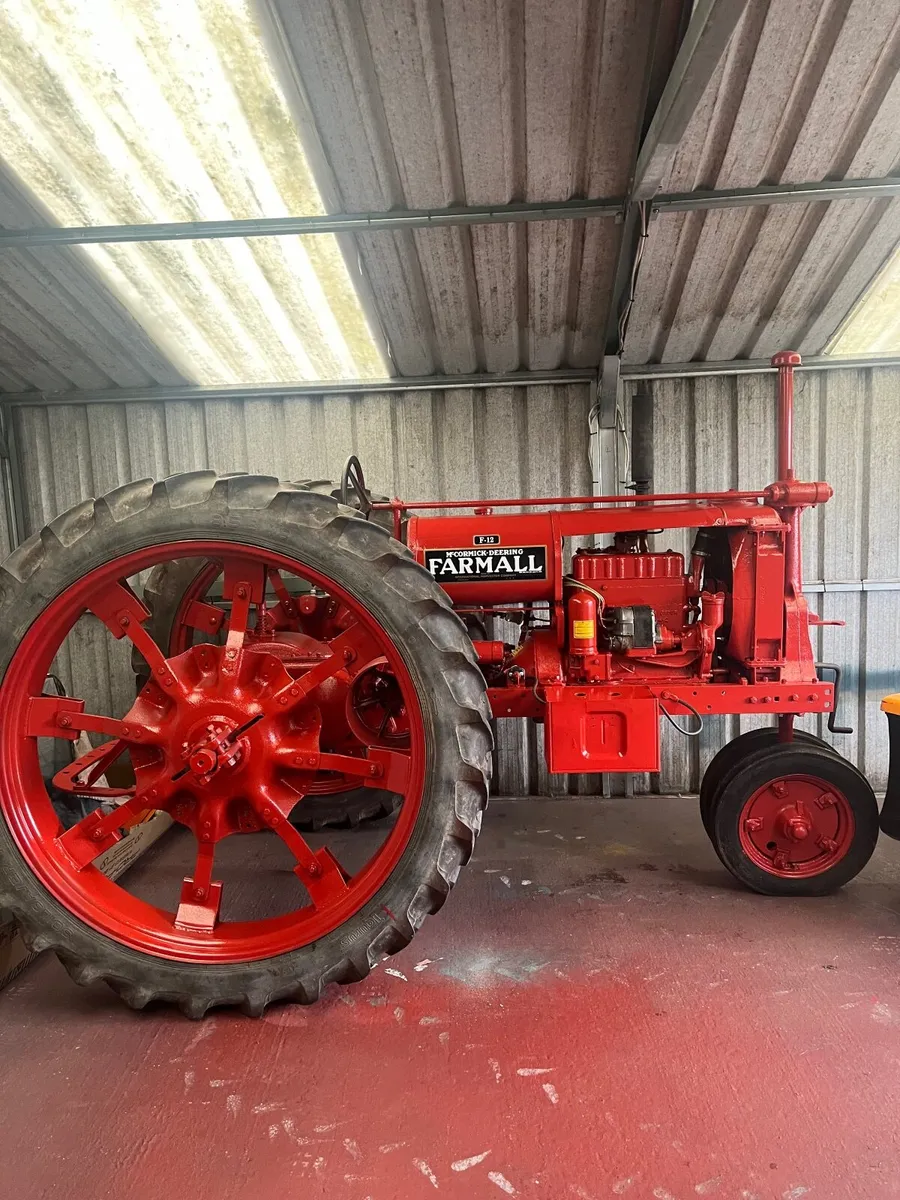 Farmall F12 1937 - Image 1