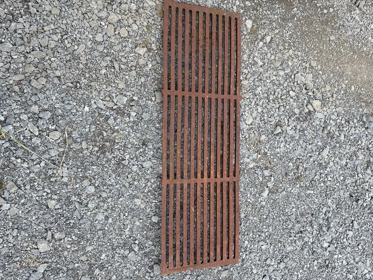 Cast iron grates ideal for making barbeque - Image 2