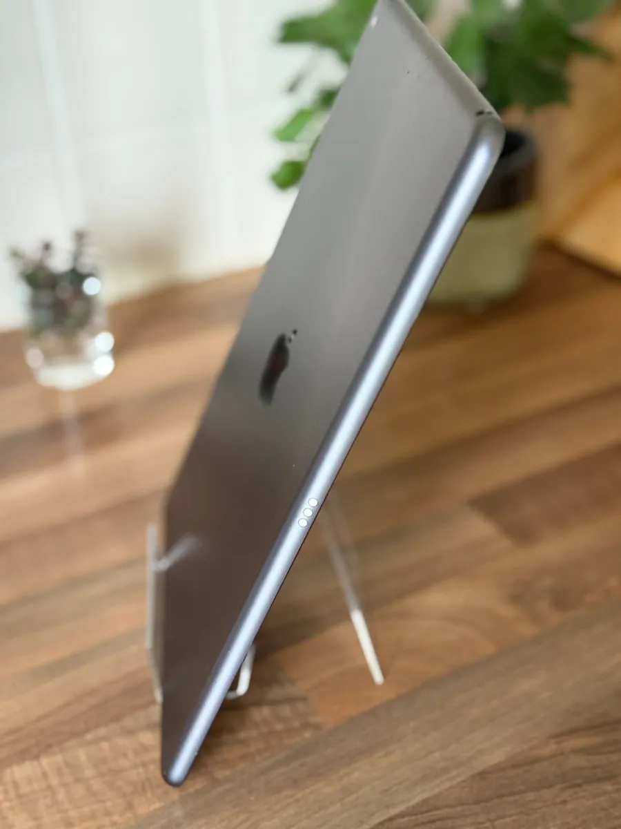 iPad 7th 32GB 10.2" Wi-Fi - Image 4