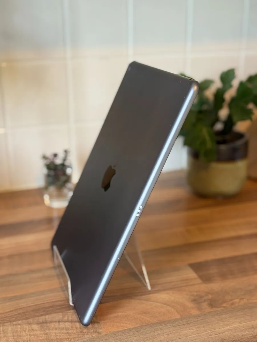 iPad 7th 32GB 10.2" Wi-Fi - Image 4