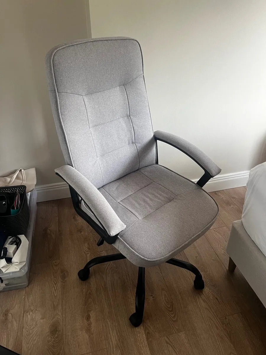 Office chair - Image 3