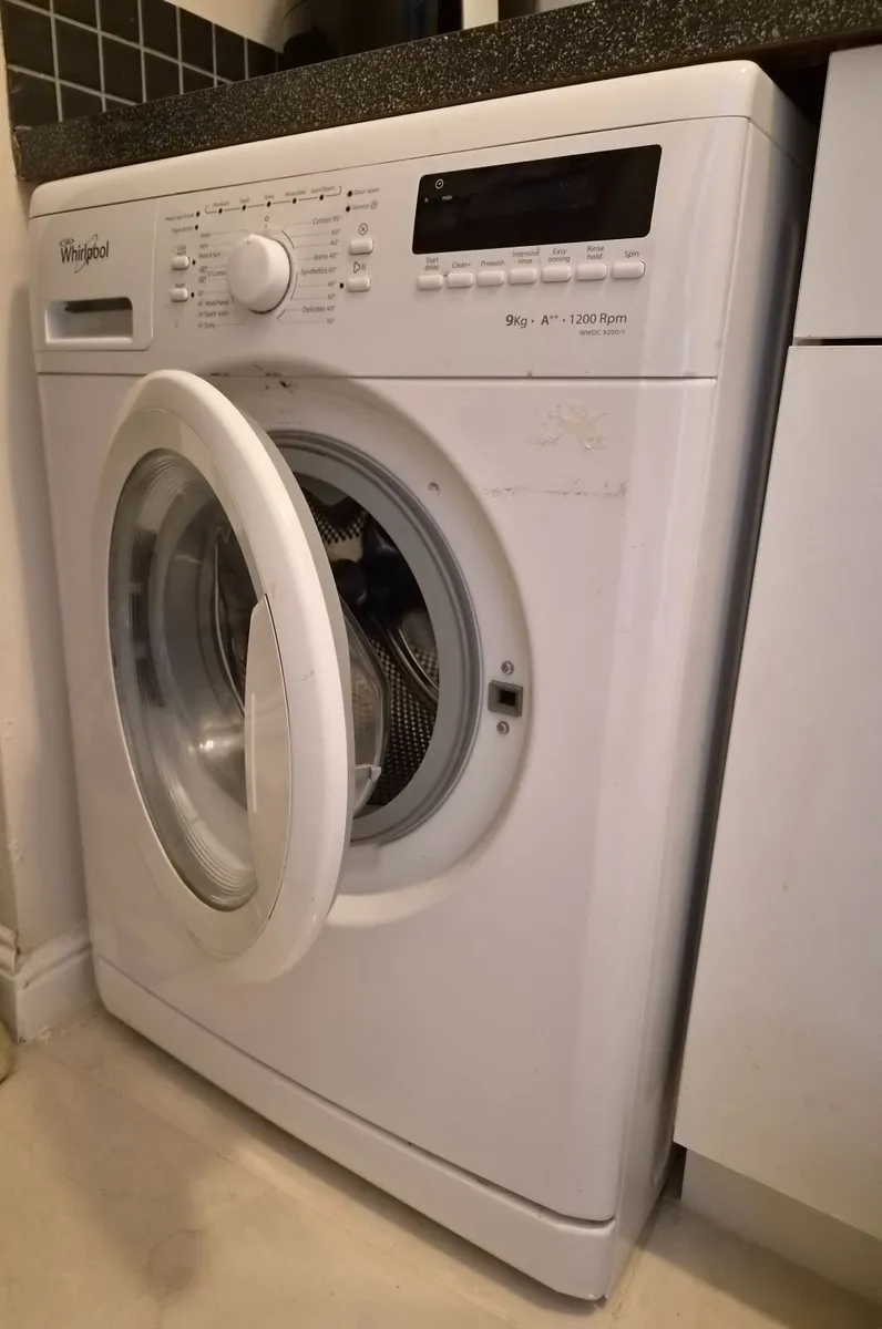 Washing machine - Image 1