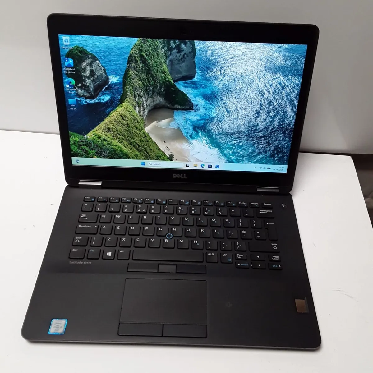 Dell Latitude E7470 | Intel Core i7-6600U | 16GB - Image 1