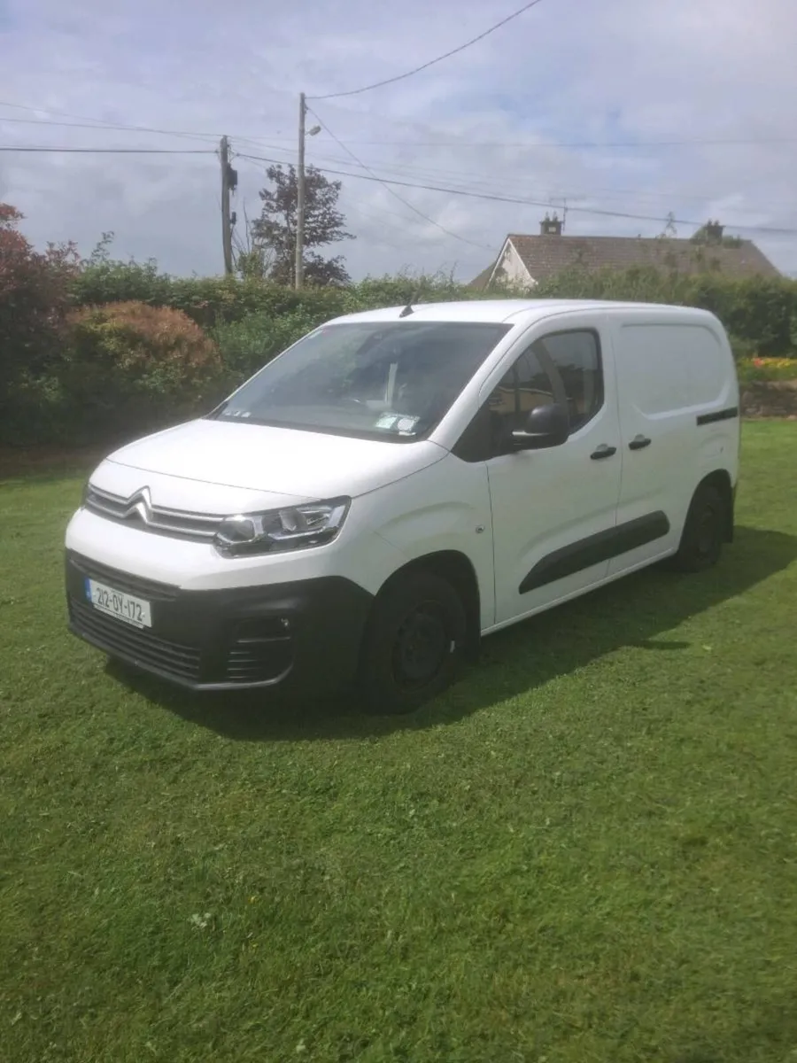 212 berlingo van - Image 2