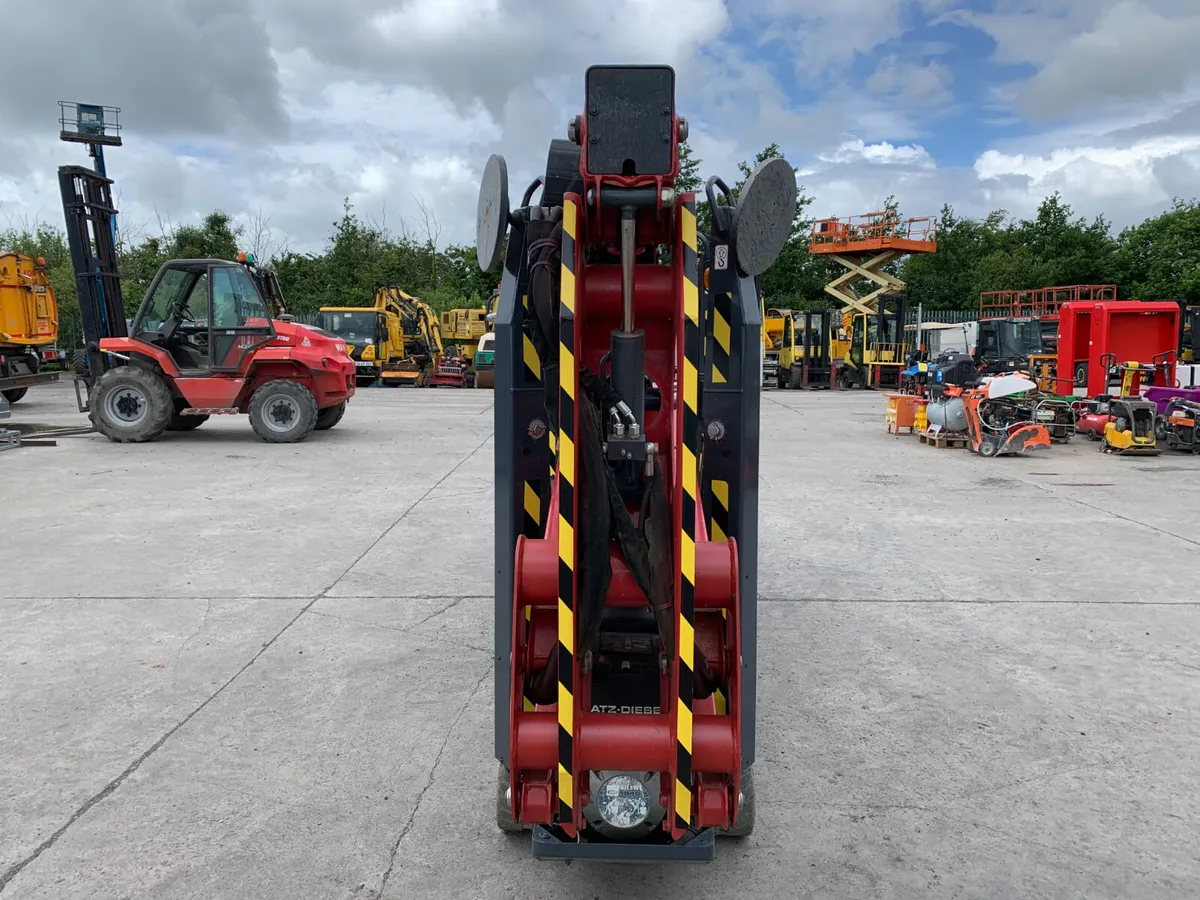 2017 HINOWA LIGHTLIFT 15.70 TRACKED SPIDER LIFT - Image 4