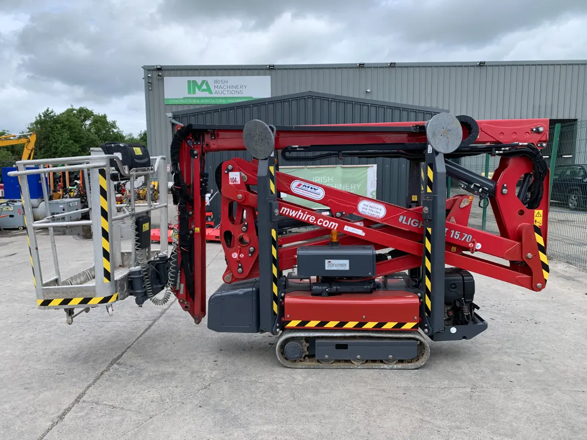 2017 HINOWA LIGHTLIFT 15.70 TRACKED SPIDER LIFT - Image 2