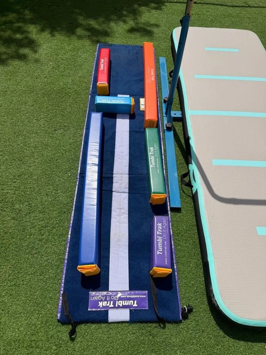 Gymnastics bar and mat set - Image 2