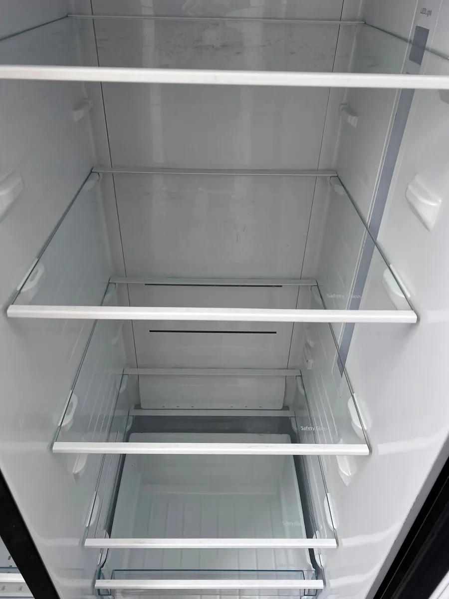 Beko Pro HarvestFresh American Style Fridge Freeze - Image 3