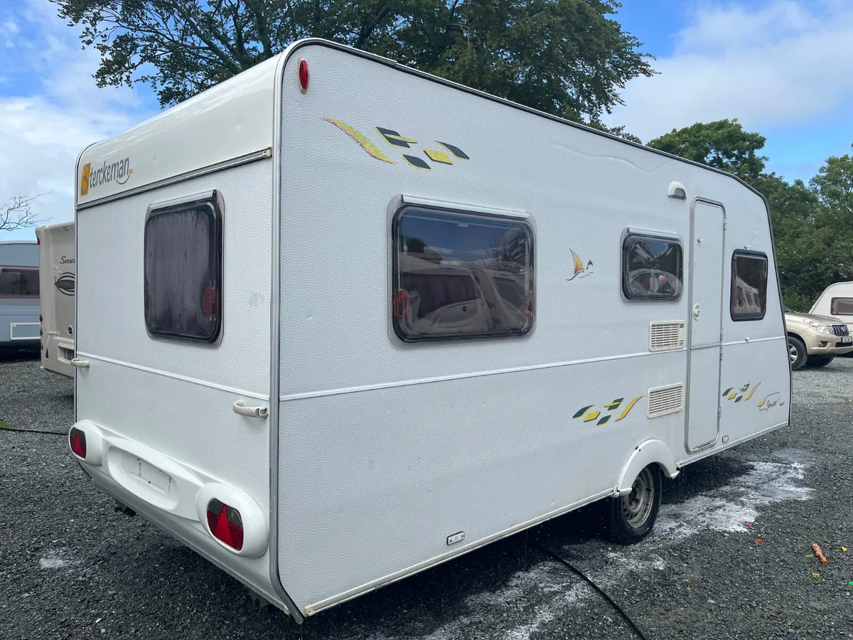 Stunning layout triple bunk. 🚨 Bargain.🚨 - Image 3