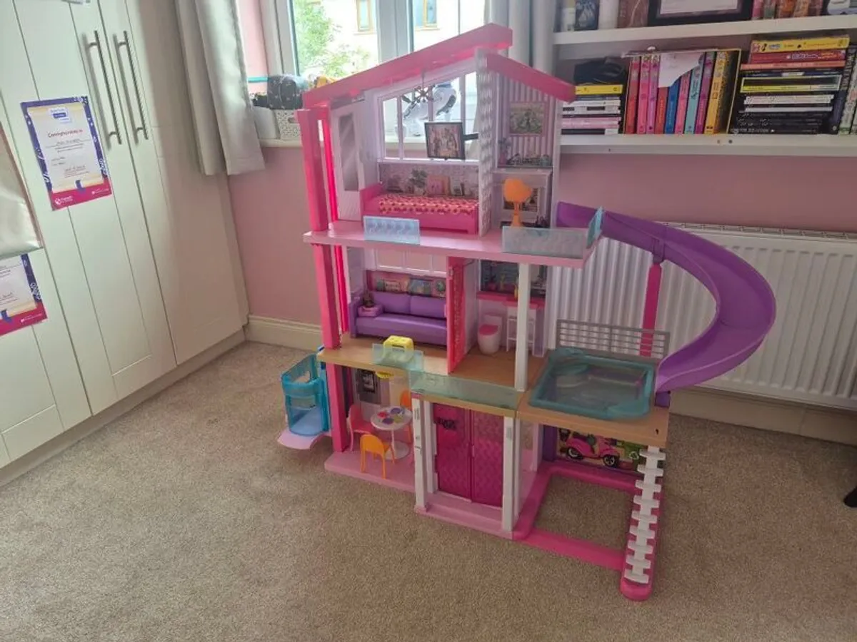 Barbie Dream House - Image 1