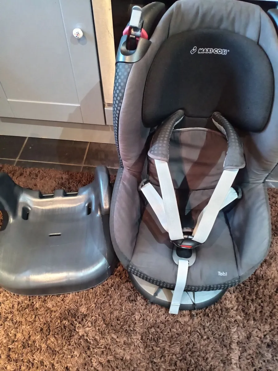 Car seat - Image 1