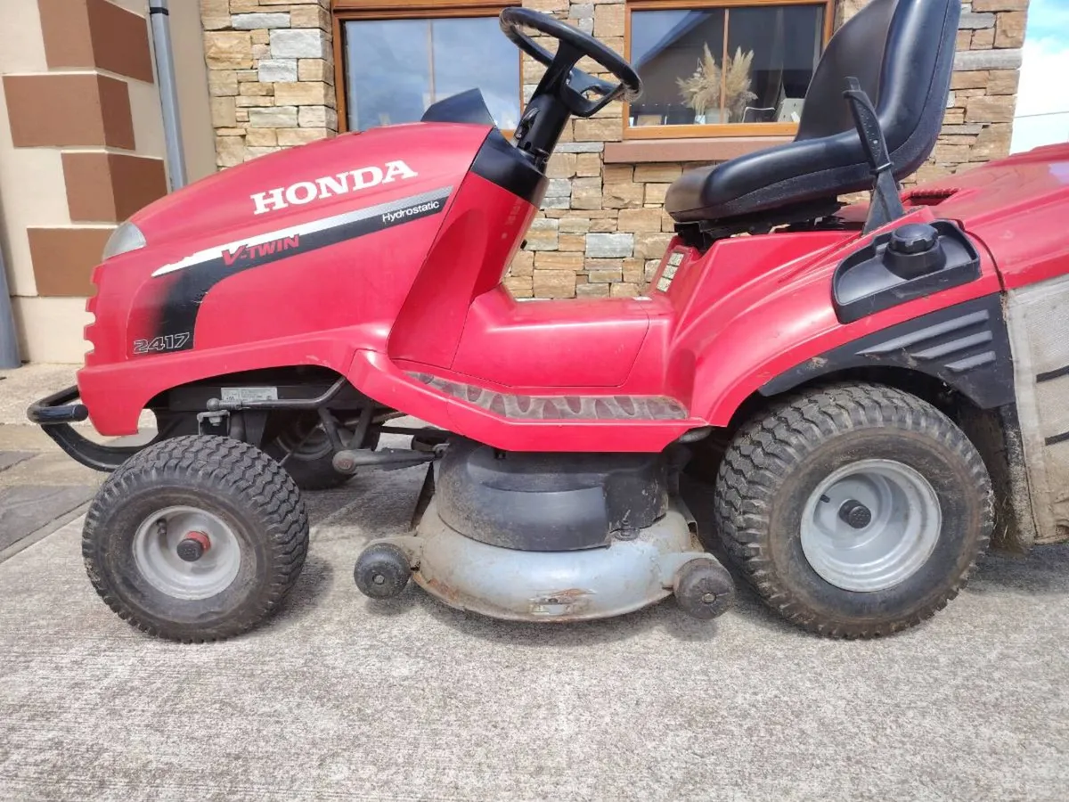 Honda 2417 ride on - Image 3