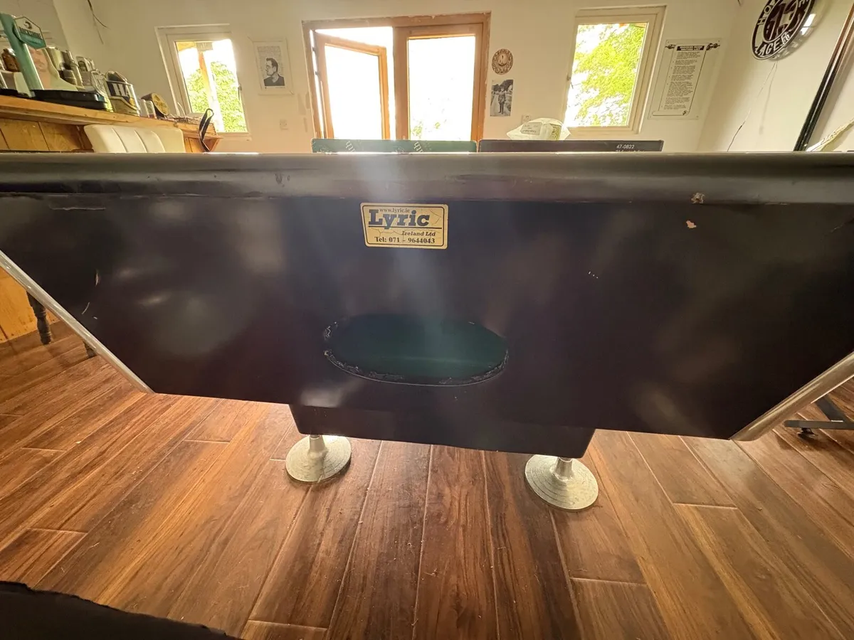 Pool table - Image 4