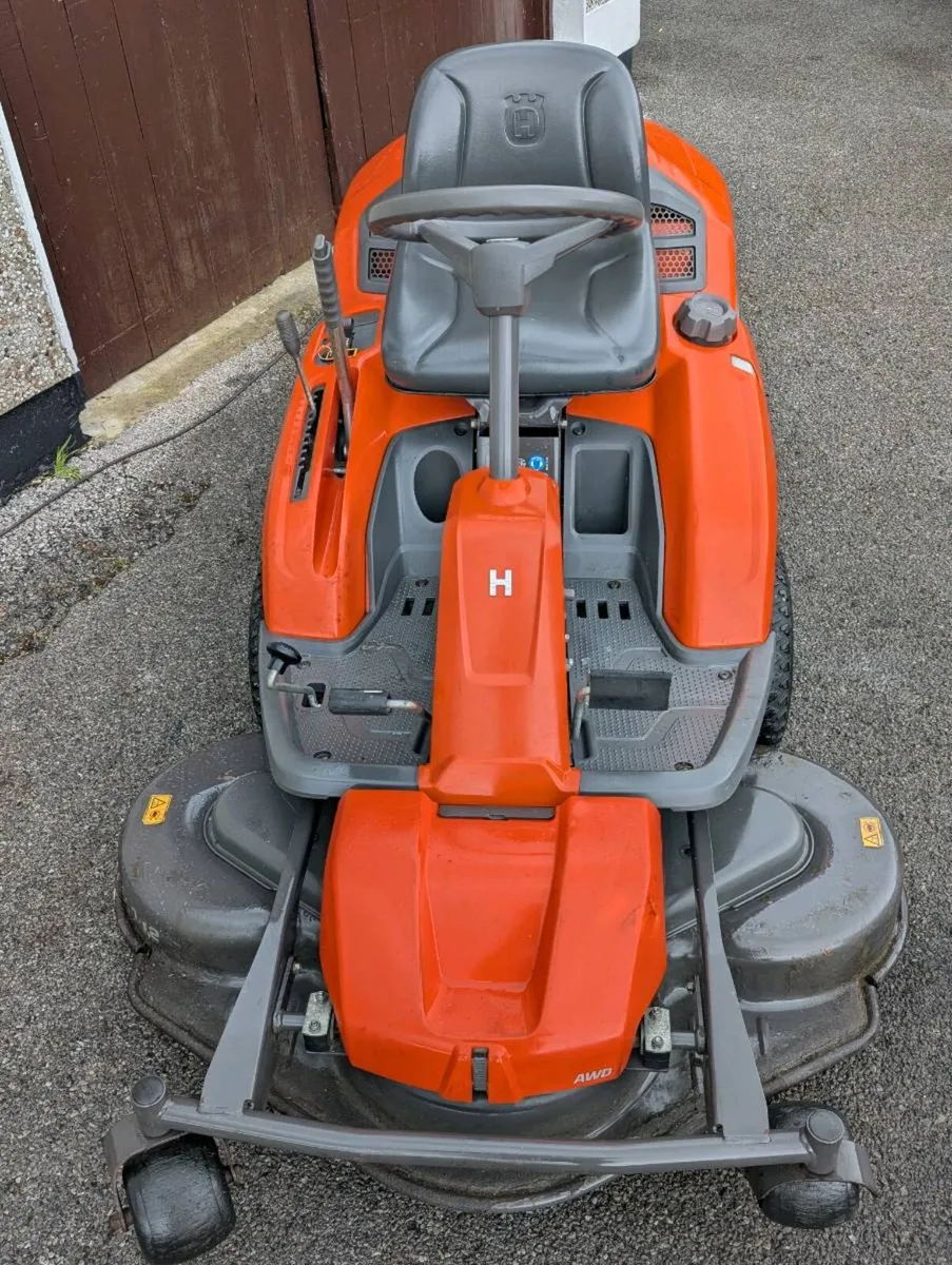 Husqvarna Rider R320 AWD Lawnmower - Image 2