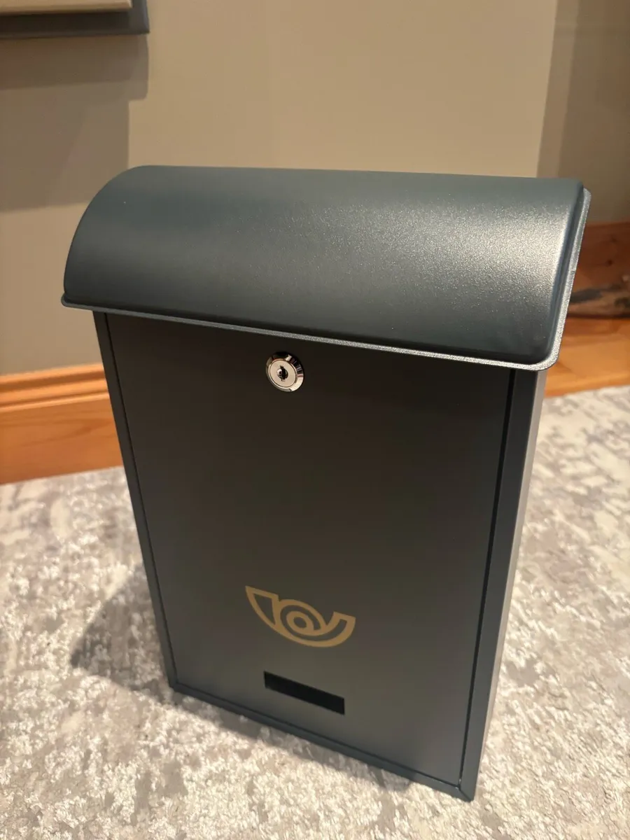 Post box - Image 1