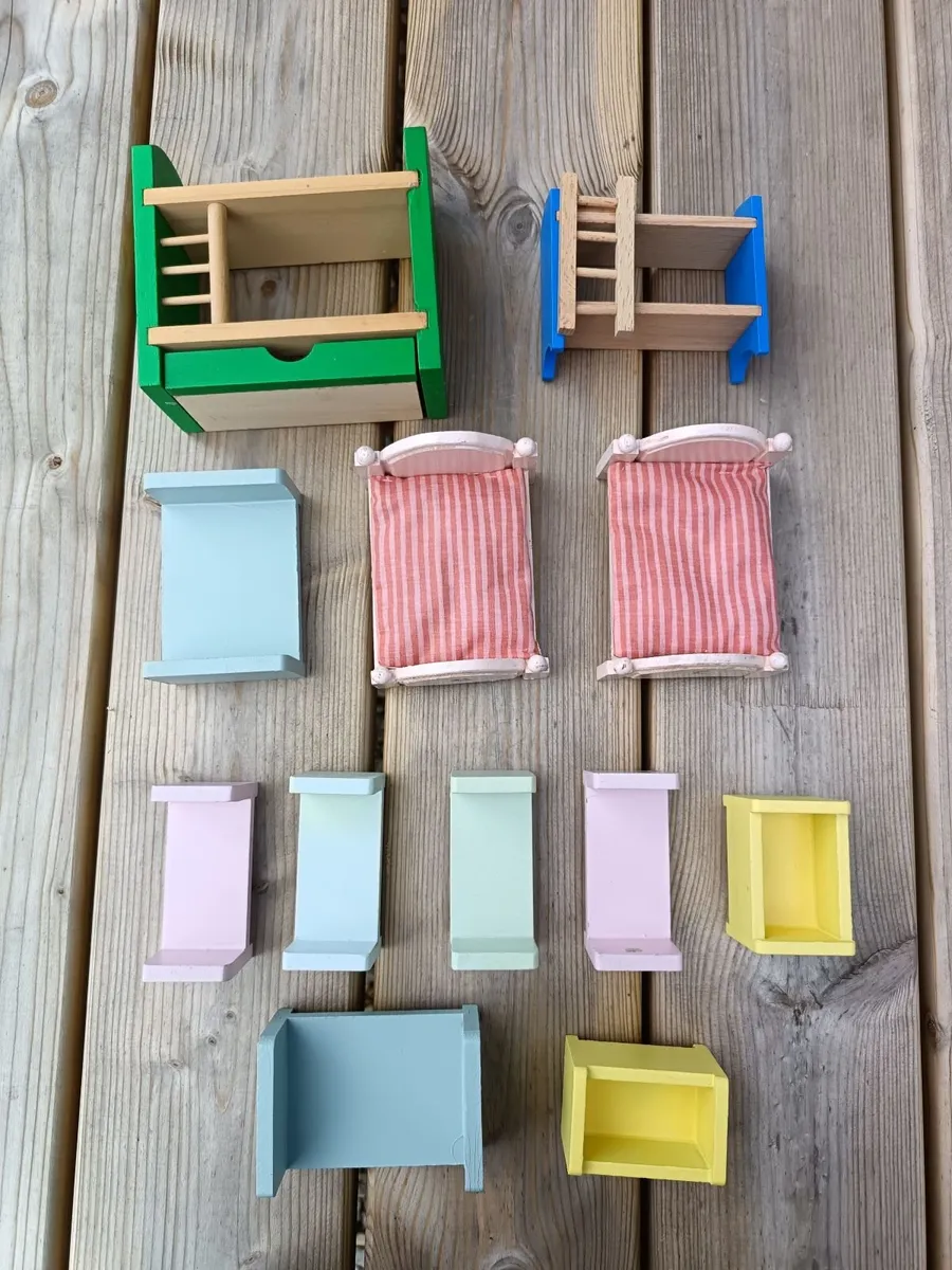 Wooden toy furniture - Image 1