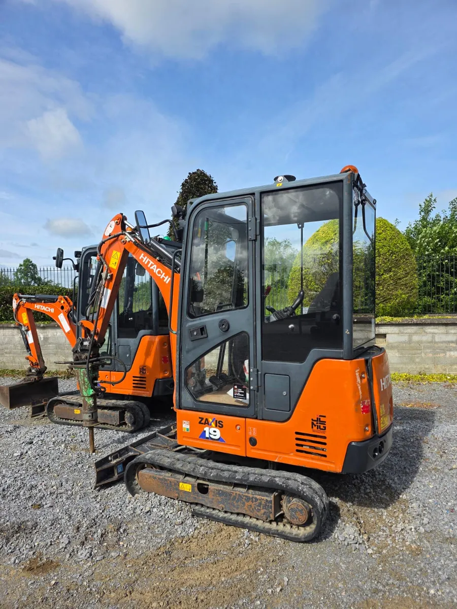 2 x 2022 Hitachi ZX19 - 750hrs - w/ Breakers - Image 3