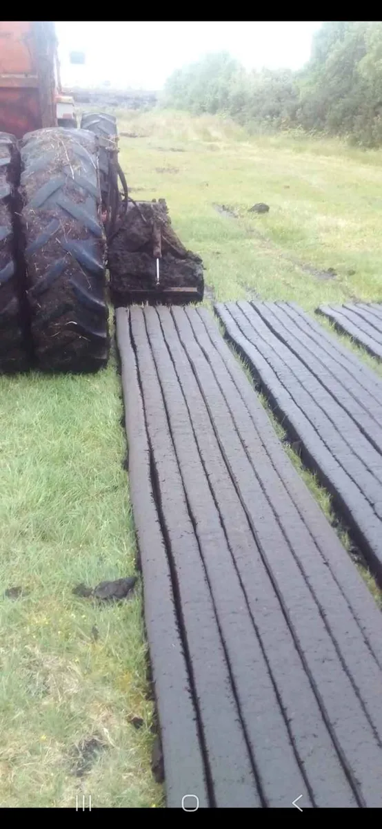 Turf hopper - Image 1
