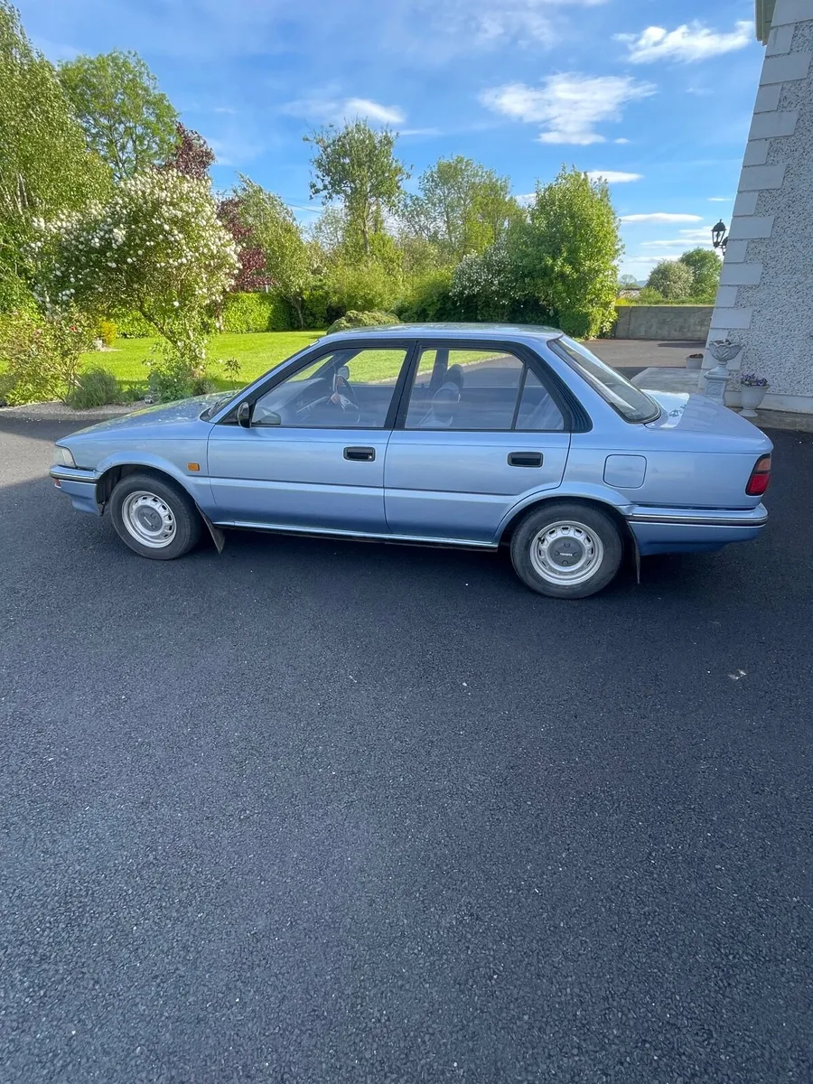 Toyota Corolla 1992 - Image 3