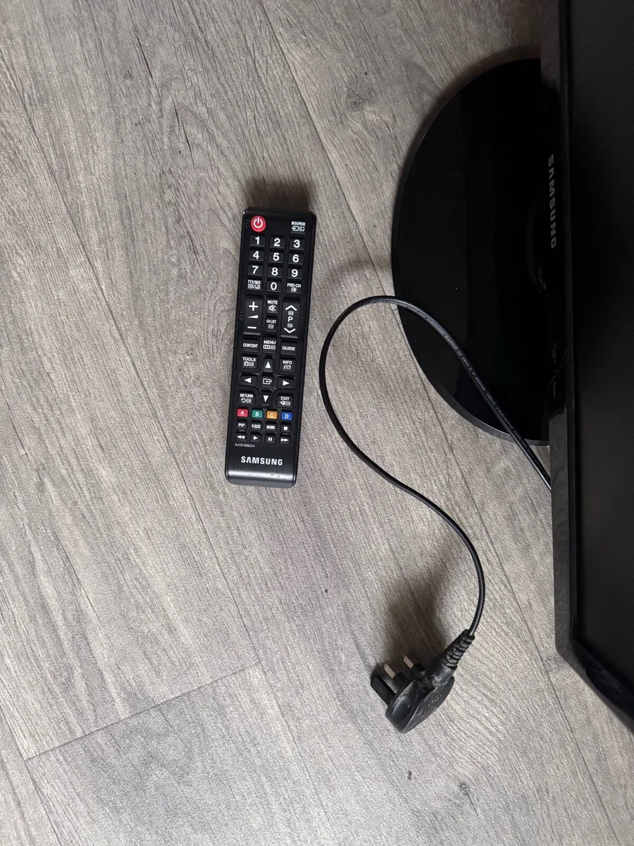 LED TV / Pc monitor Samsung 19” - Image 3