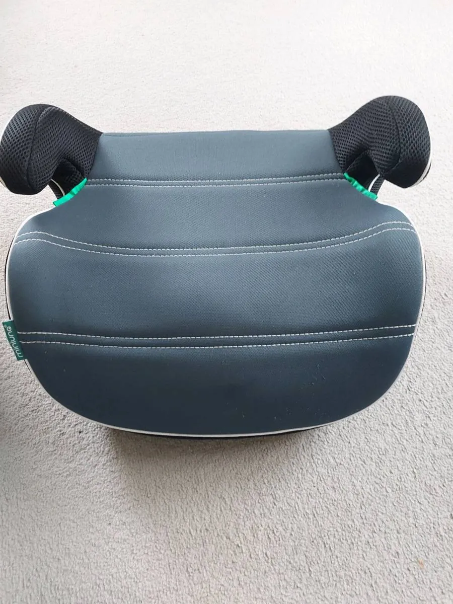 Car booster seat - Image 1