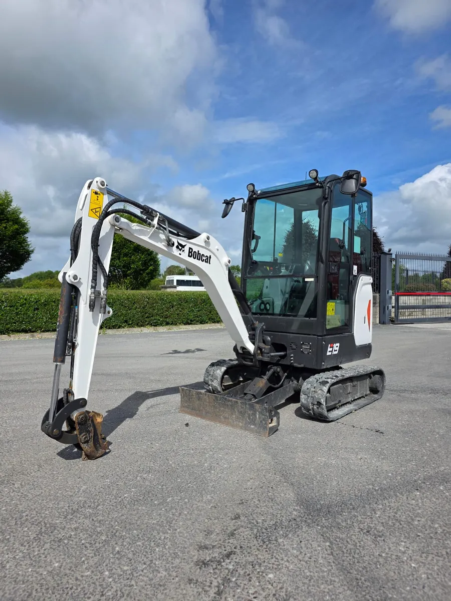 2022 Bobcat E19 Mini Digger w/ 1300 hours - Image 3