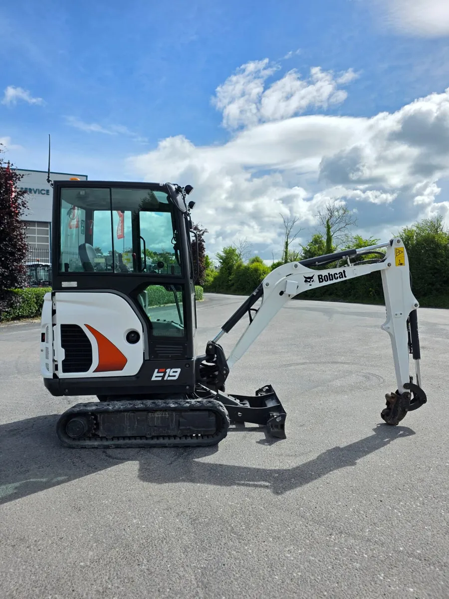 2022 Bobcat E19 Mini Digger w/ 1300 hours - Image 2