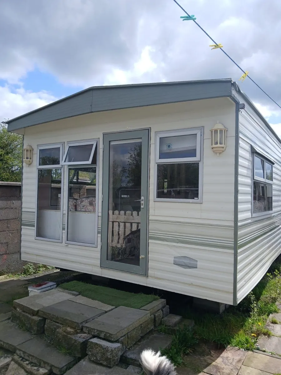 Mobile home - Image 1
