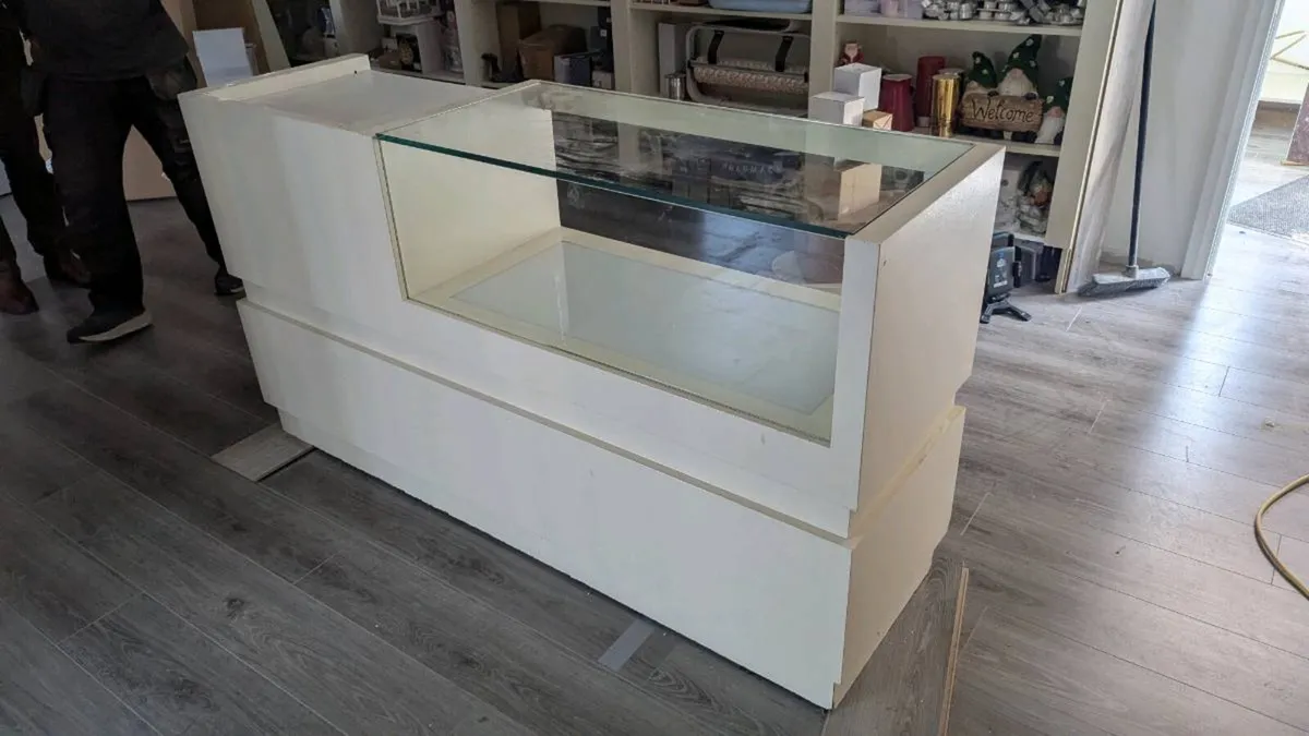 Shop Counter - Image 3