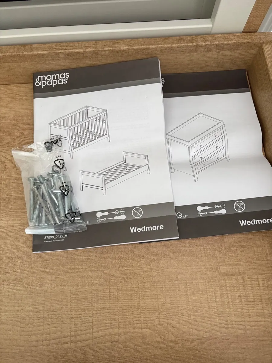Cot and changing table - Image 3